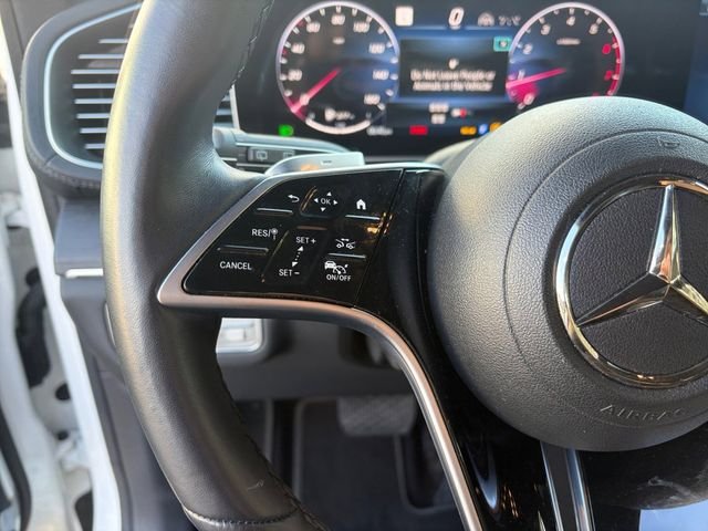 Used 2025  Mercedes-Benz GLS 450 image 6