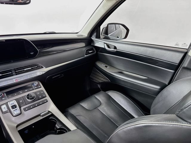 Used 2021 Black Hyundai Limited image 25
