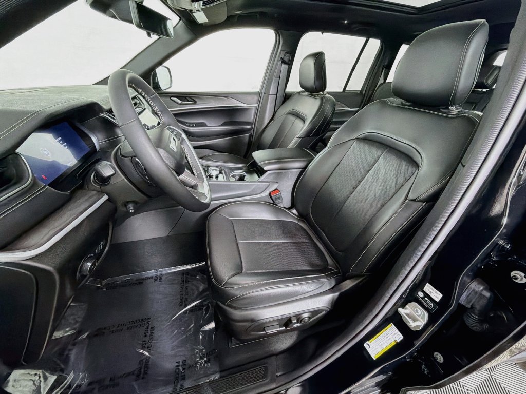 Used 2024 Black Jeep Limited image 22