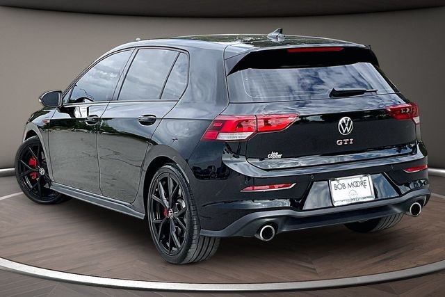 Used 2024  Volkswagen SE image 11