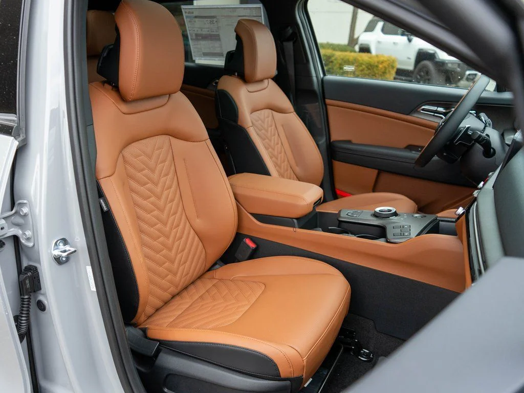 New 2026 Wolf Gray Kia X-Line image 9