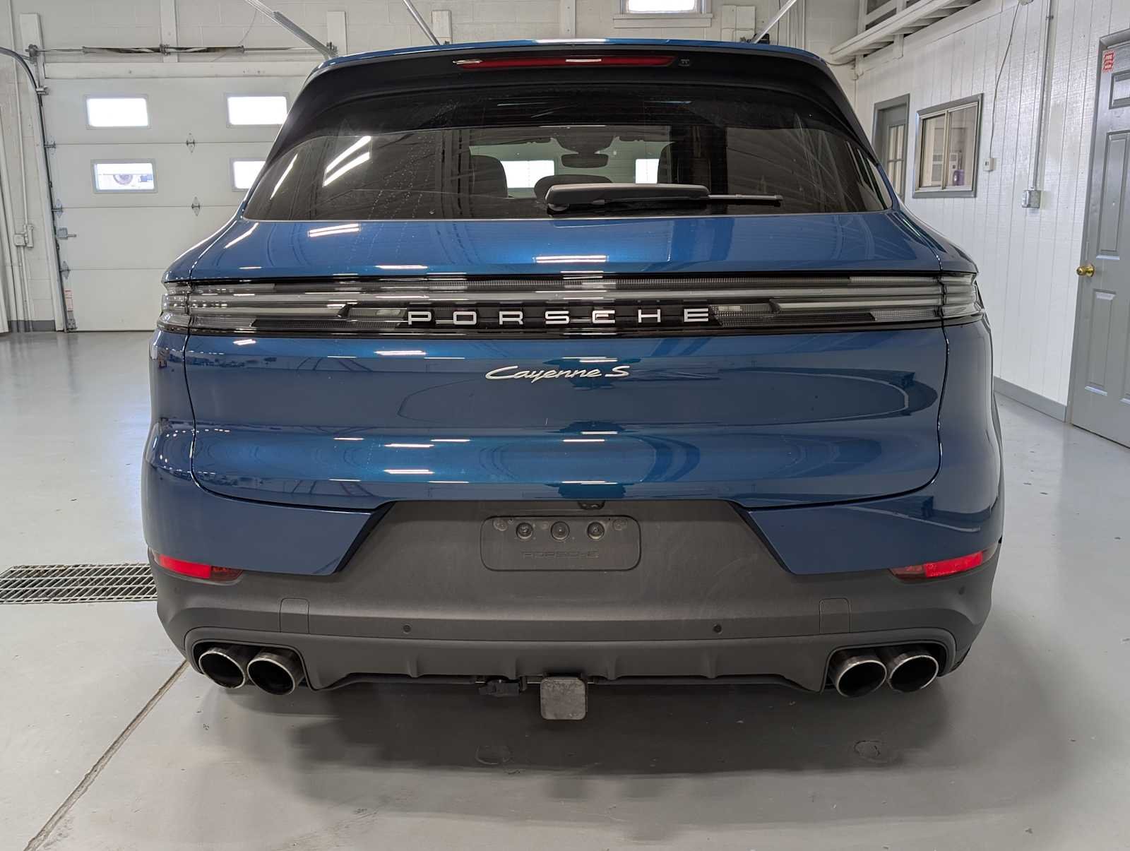 Used 2024 Montego Blue Metallic Porsche S image 6