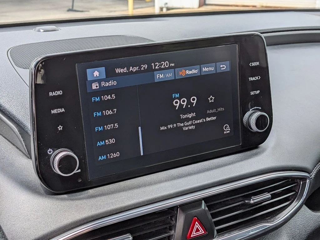Used 2023 Gray Hyundai SE image 23
