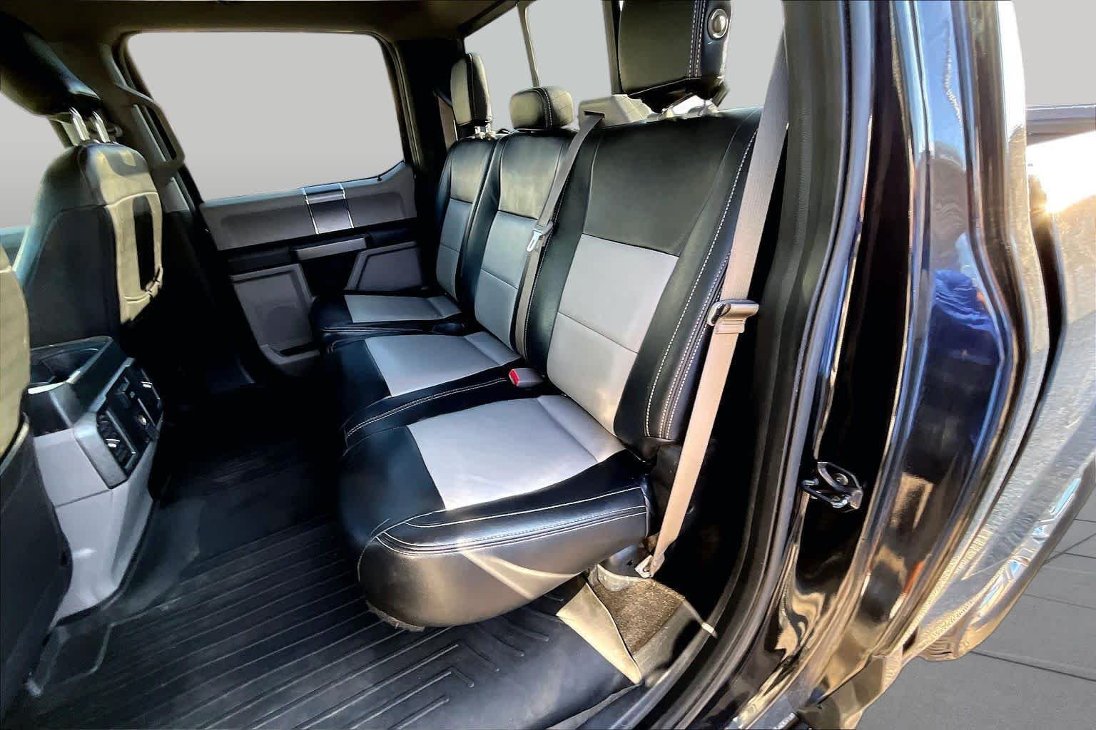 Used 2015 Tuxedo Black Metallic Ford XLT image 20