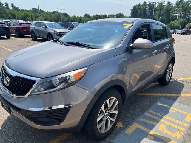 Used 2016 Mineral Silver Kia LX image 7