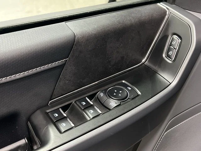 2025 Ford F-150 XLT - Photo 20