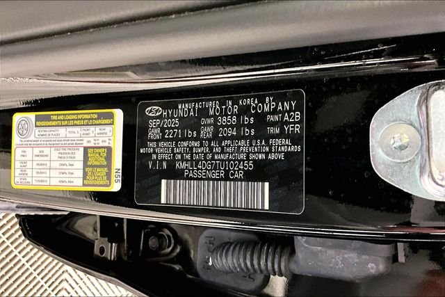 Used 2026 Black Hyundai SE image 18