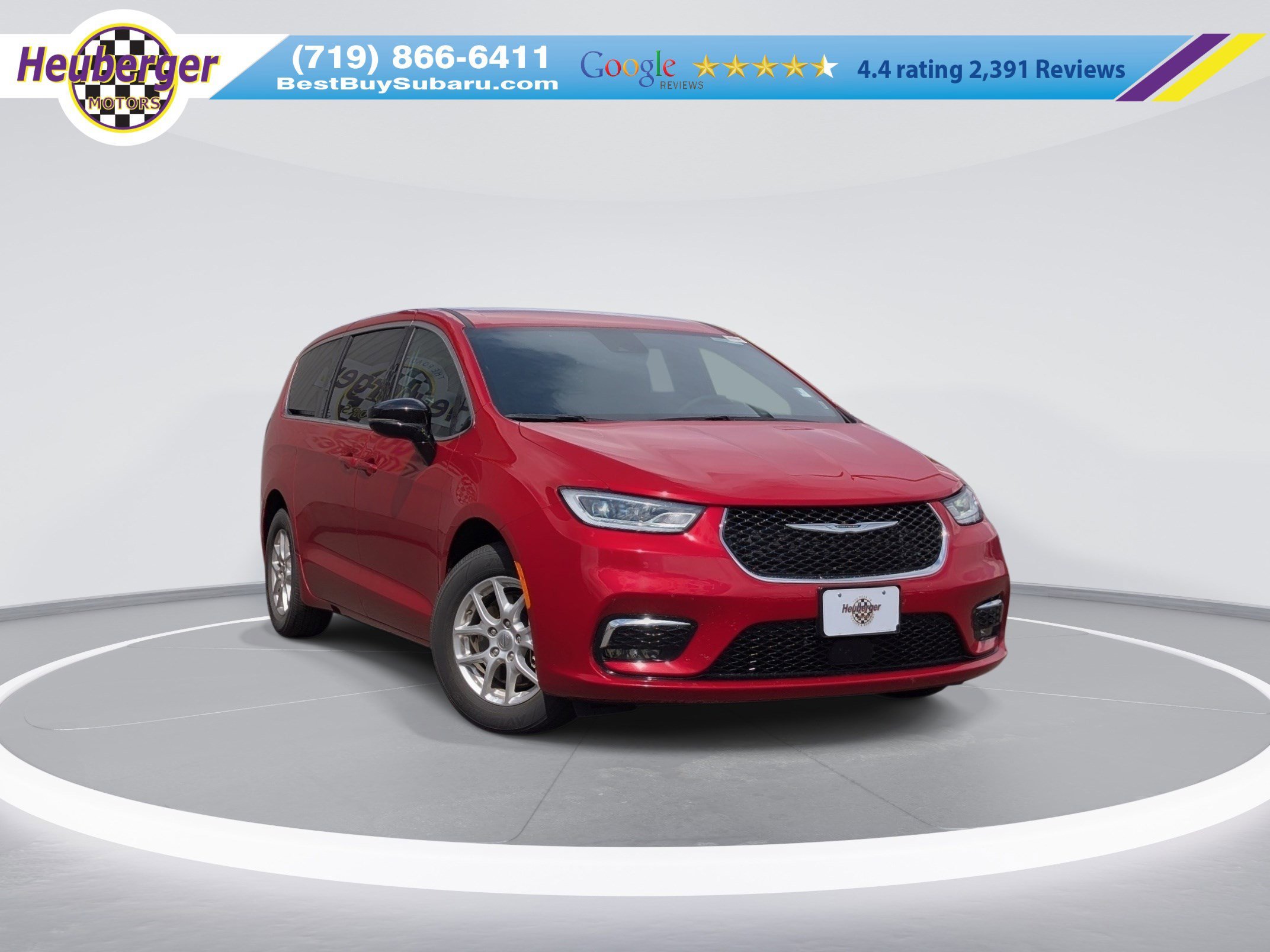 2025 Chrysler Pacifica Select's photo