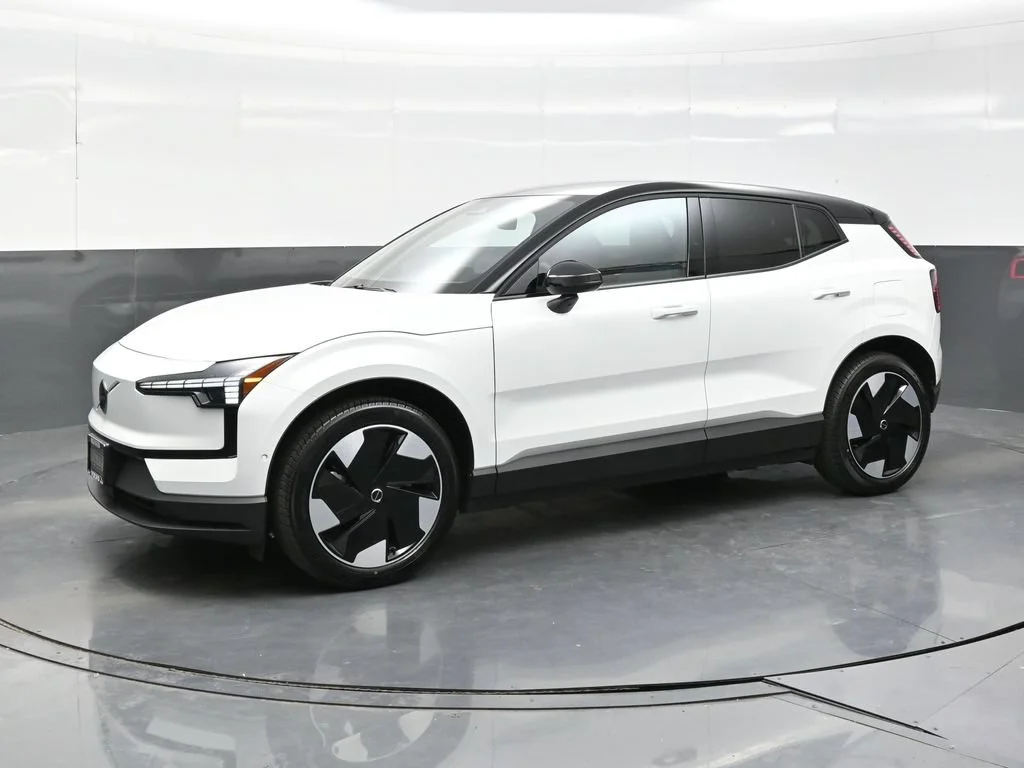 New 2026 Crystal White Volvo Twin Motor Performance Ultra image 3