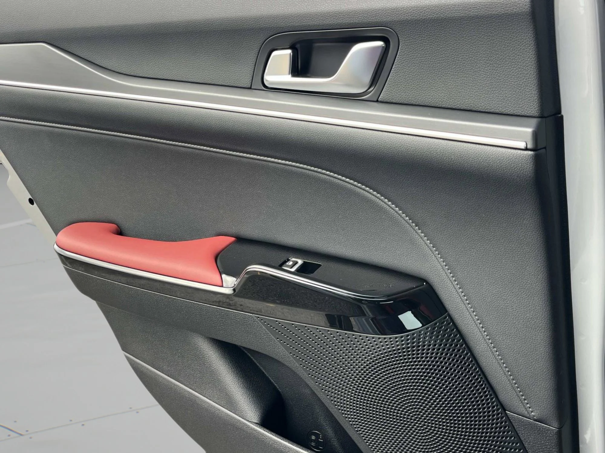 New 2026 Wolf Gray Kia GT-Line image 18