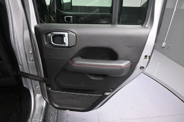 Used 2020 Silver Jeep Unlimited Rubicon image 23