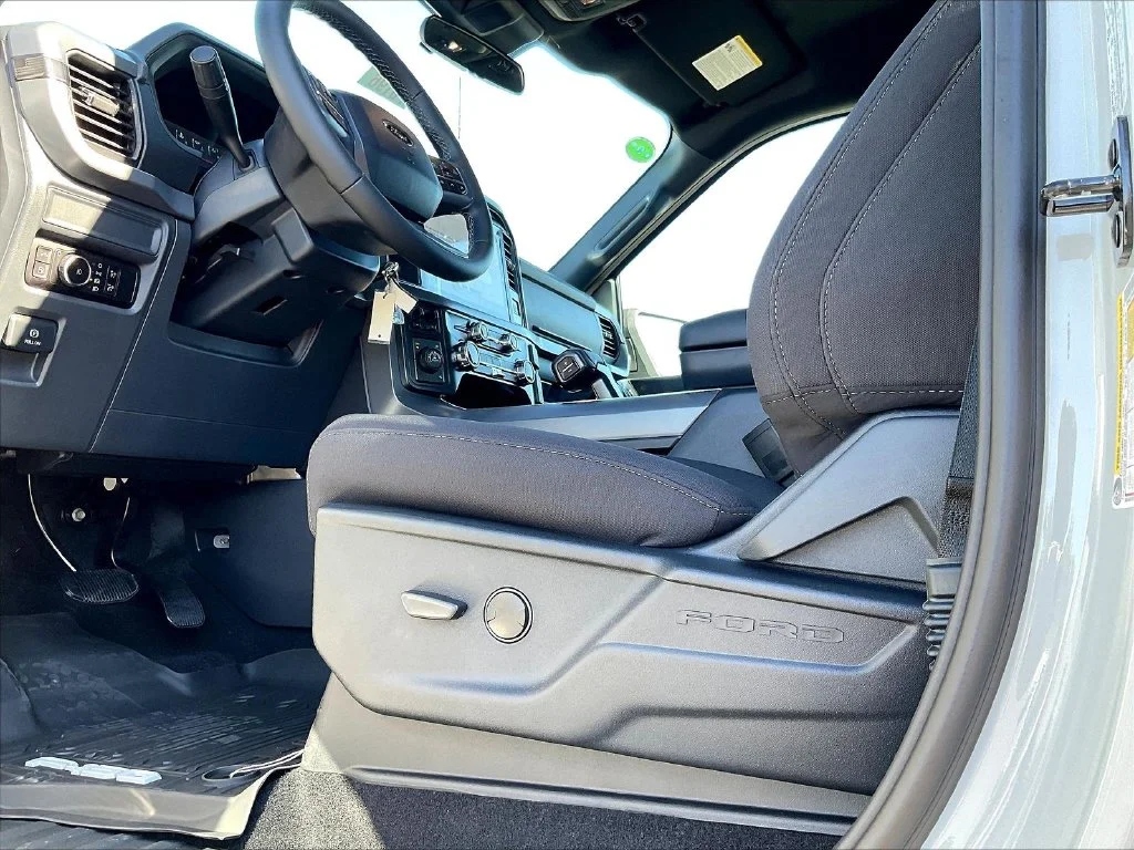 New 2026 Avalanche Ford XLT image 40
