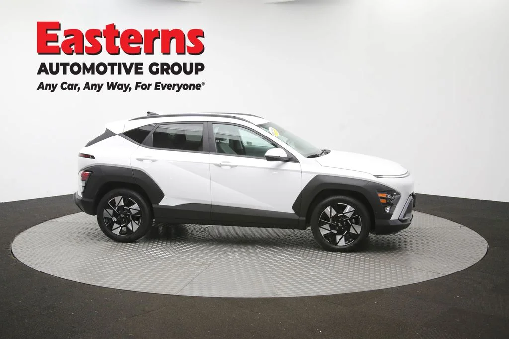 Used 2024 White Hyundai SEL image 45