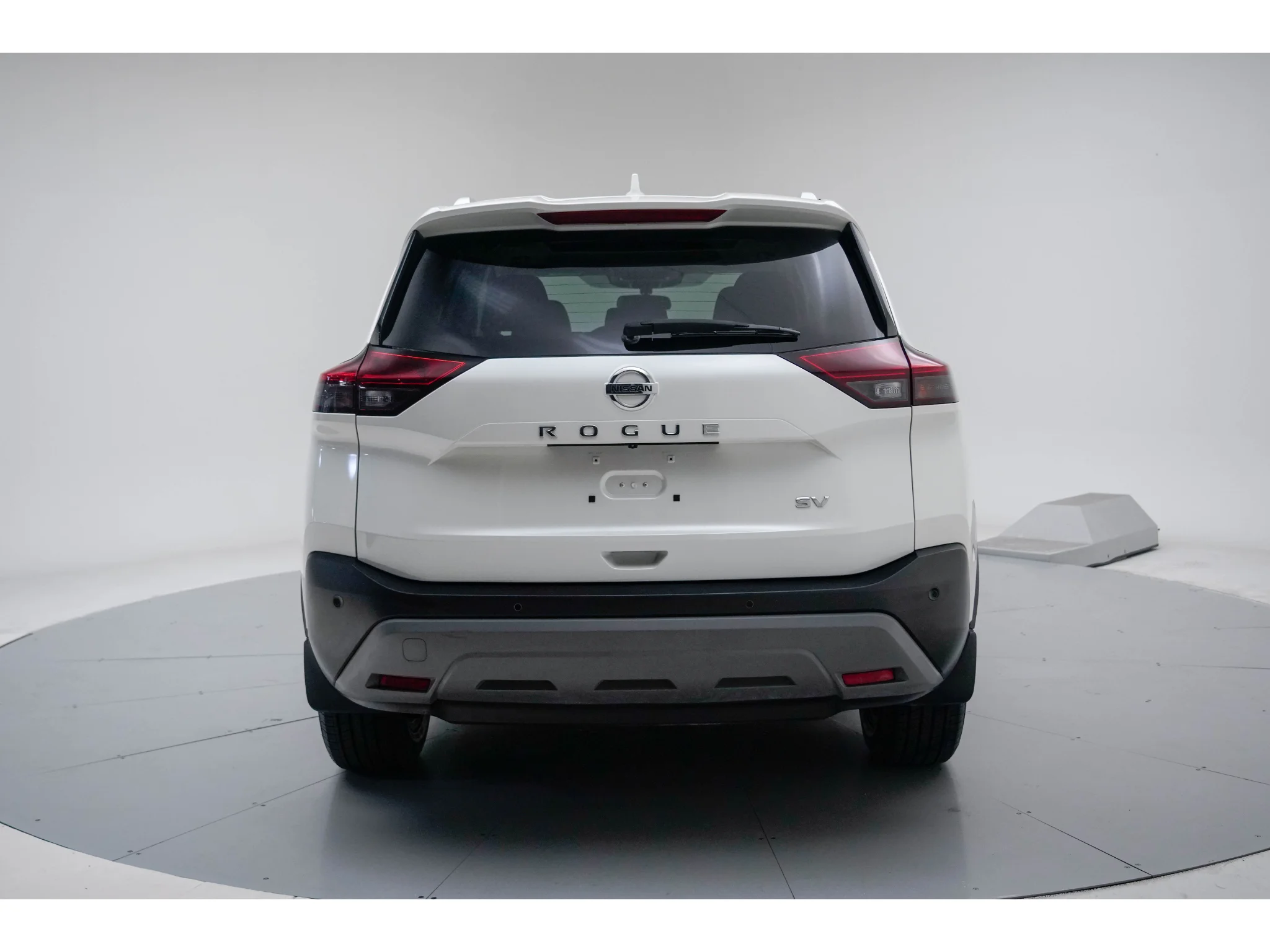 Used 2021 Pearl White Tricoat Nissan SV image 7