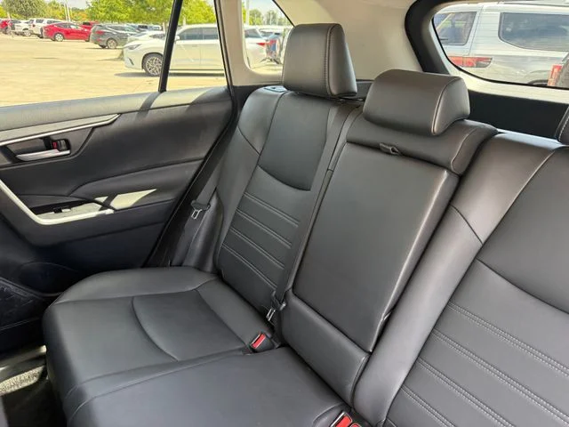 Certified Used 2021 BLUEPRINT Toyota XLE Premium image 30