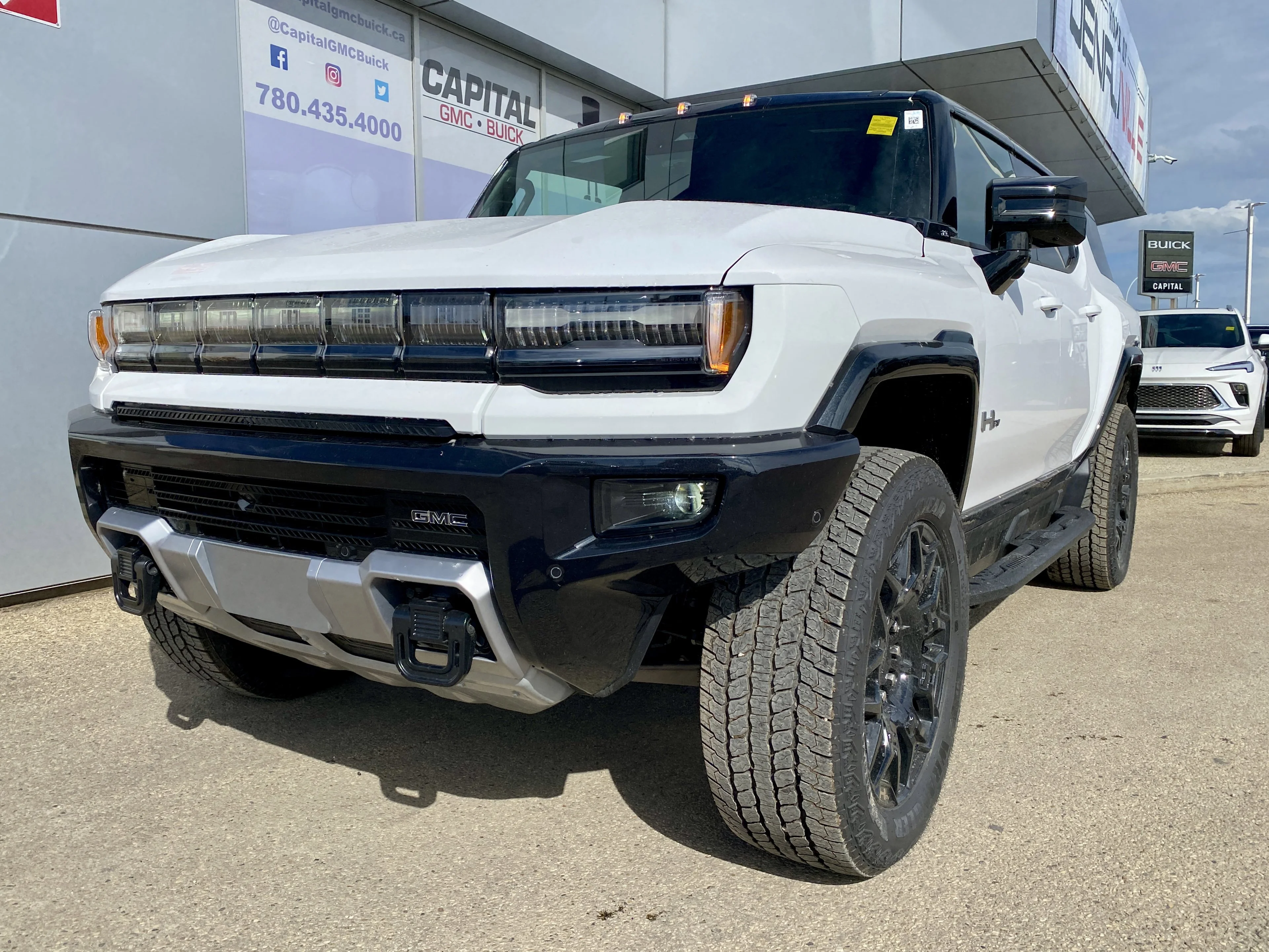 New 2026 INTERSTELLAR WHITE GMC 2X image 2