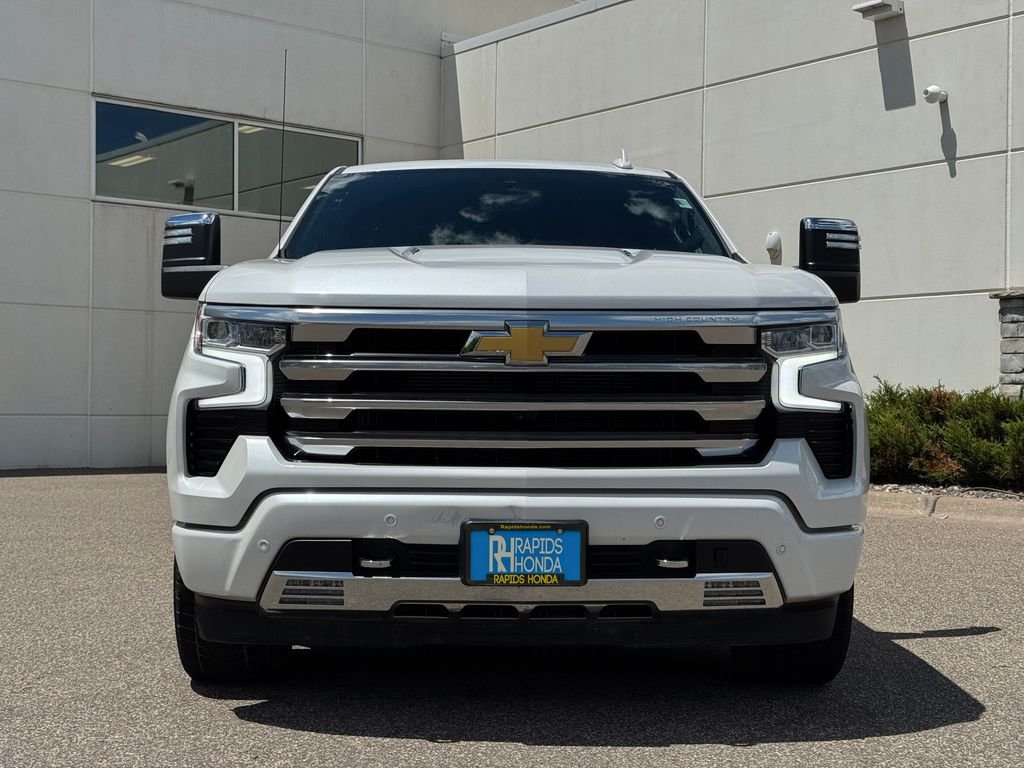 Used 2023 Chevrolet Silverado 1500 High Country with VIN 1GCUDJEL4PZ279201 for sale in Coon Rapids, Minnesota