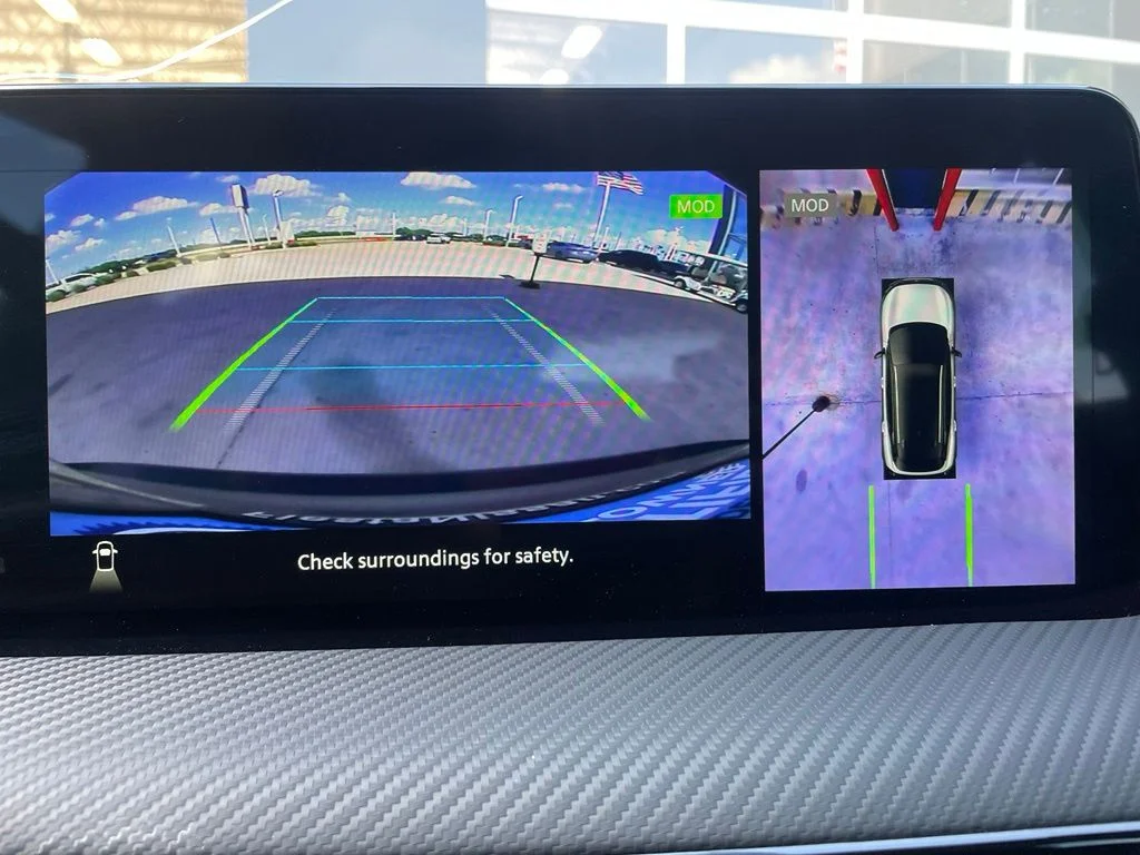 Used 2025 Gray Nissan SR image 8