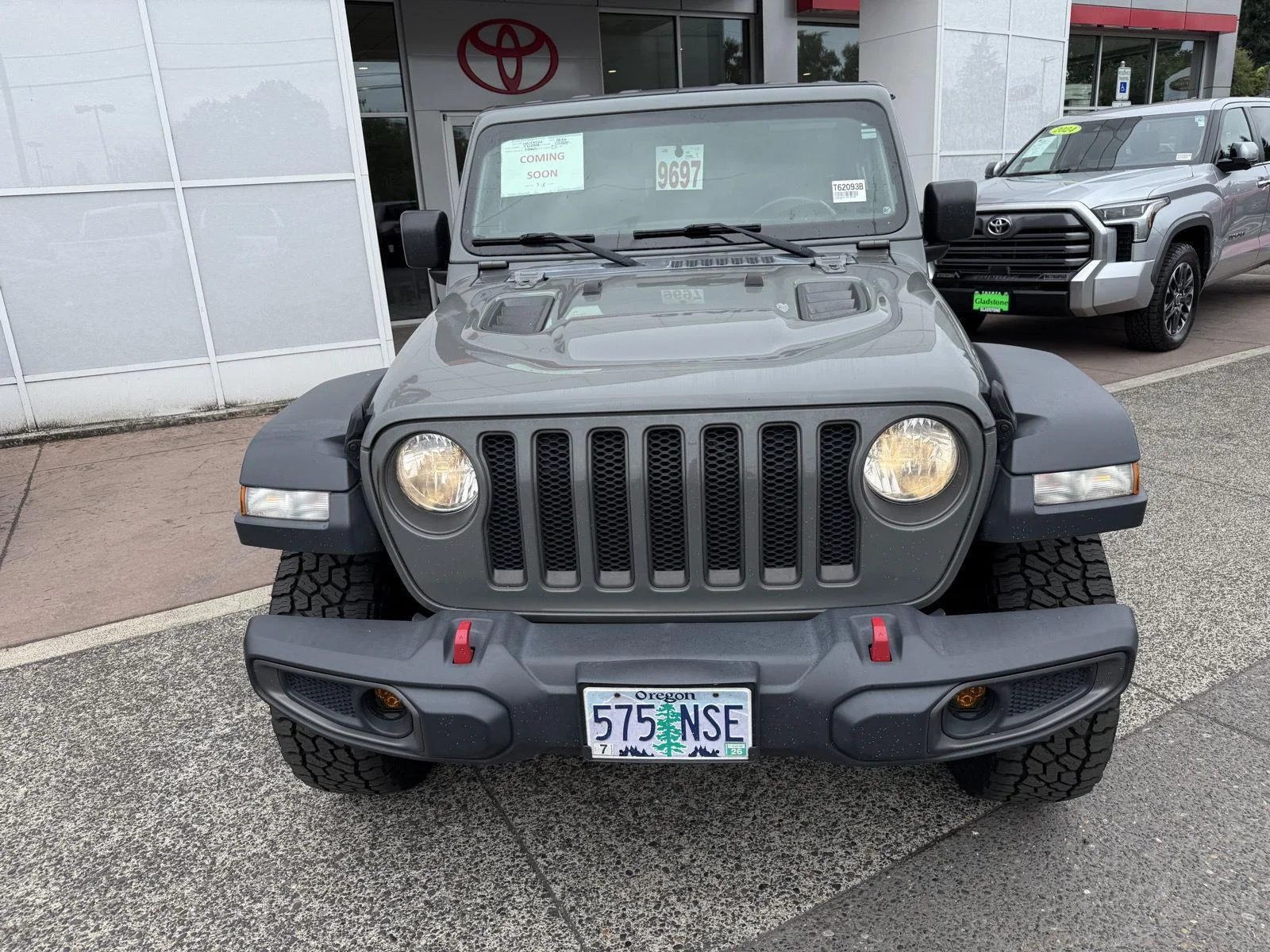 Used 2018 Sting-Gray Clearcoat Jeep Rubicon image 9