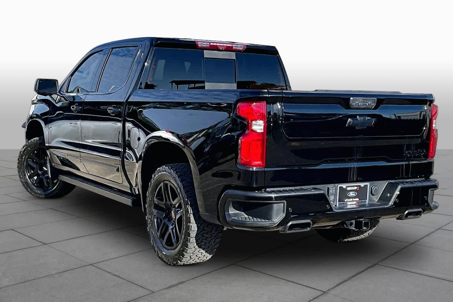Used 2024 Black Chevrolet High Country image 14