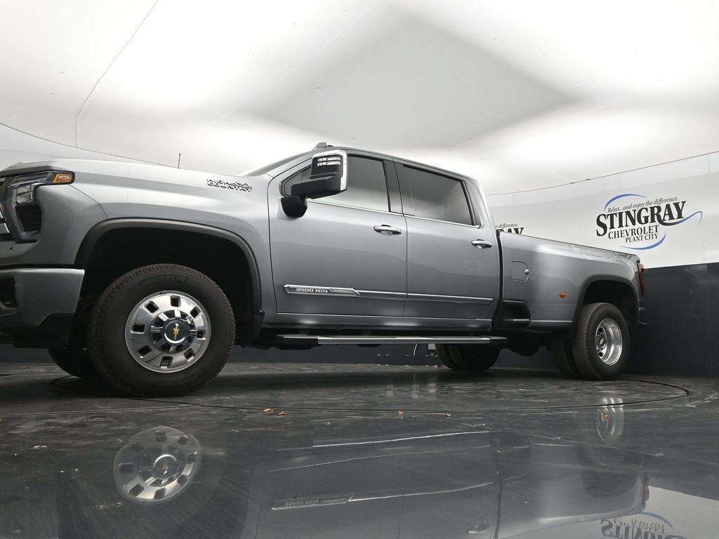 Used 2026 Sterling Gray Metallic Chevrolet High Country DRW image 28
