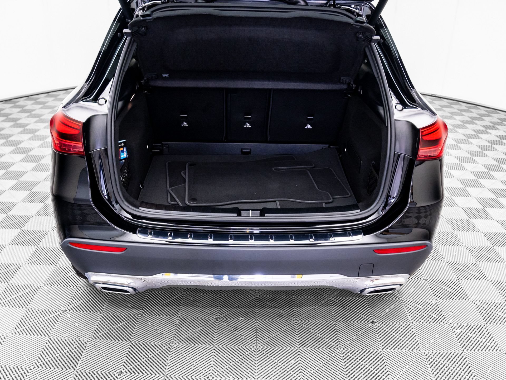 New 2026 Night Black Mercedes-Benz GLA 250 image 61