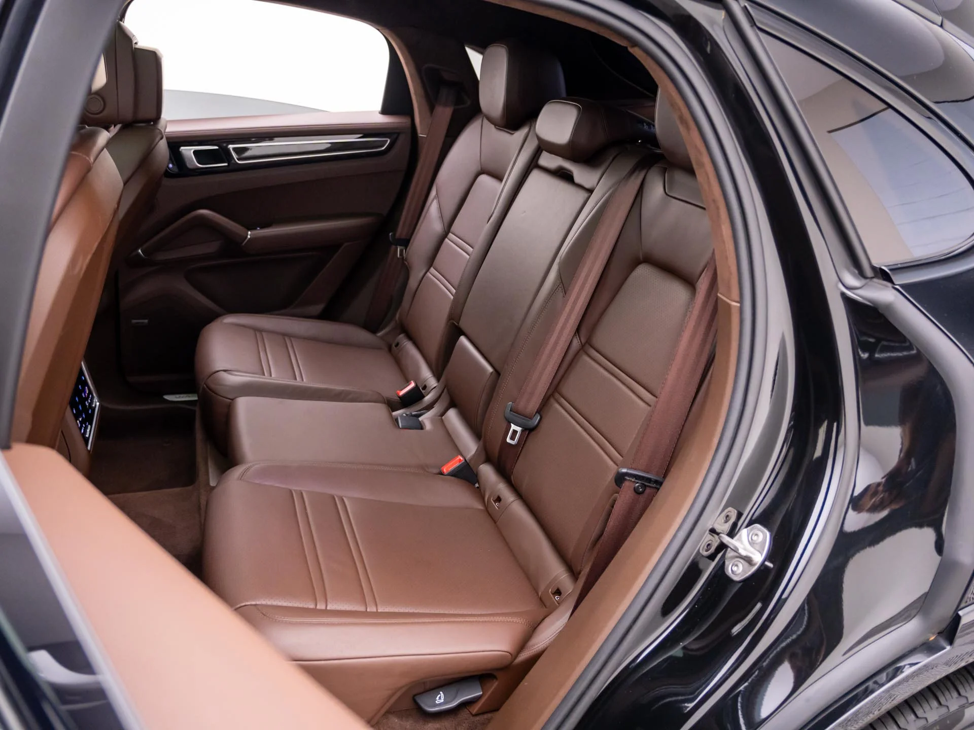 Used 2023 Black Porsche Platinum Edition image 19
