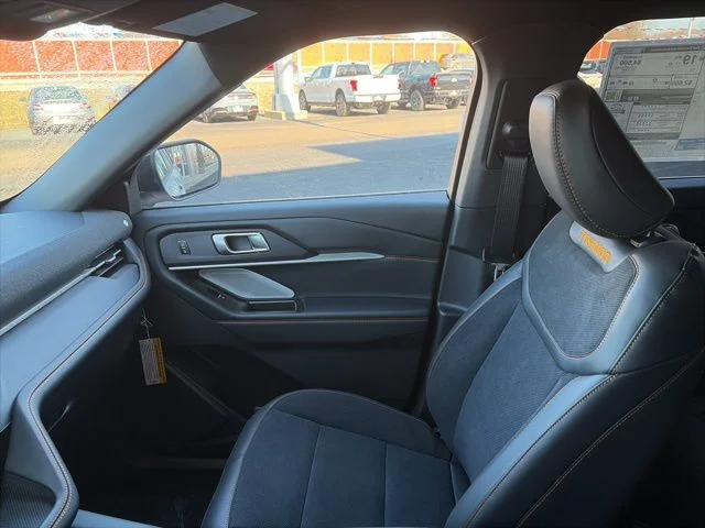 New 2026 Space White Metallic Ford Tremor® image 64