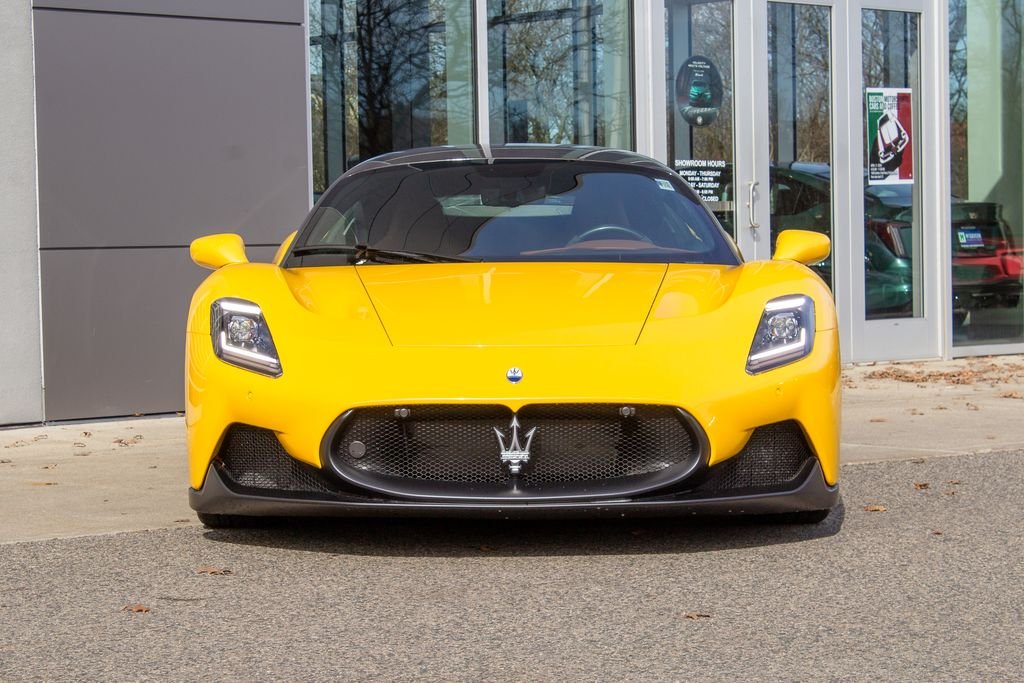 Used 2022 Yellow Maserati Base image 3