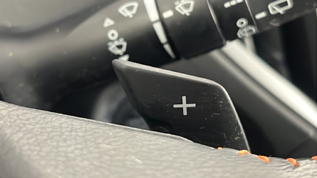Used 2019 Khaki Subaru 2.0i Limited image 29