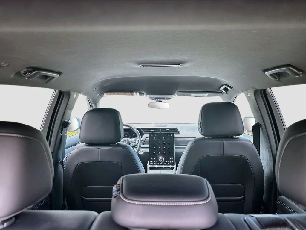 Used 2026 White GMC Elevation image 25