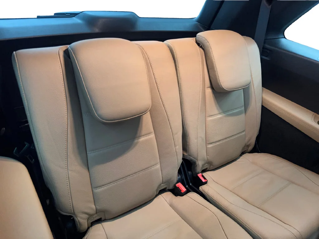 Used 2025 White Mercedes-Benz GLS 450 image 43