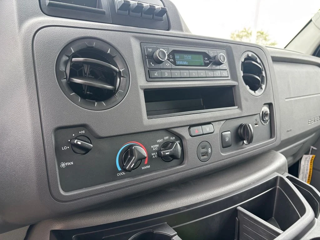 2024 Ford E-Series Cutaway Base - Photo 14