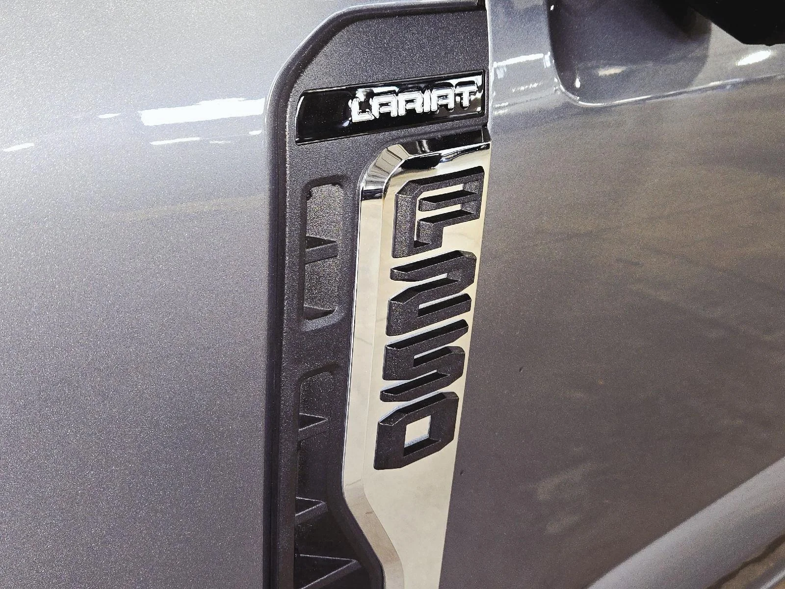Used 2024 Carbonized Gray Ford Lariat image 17