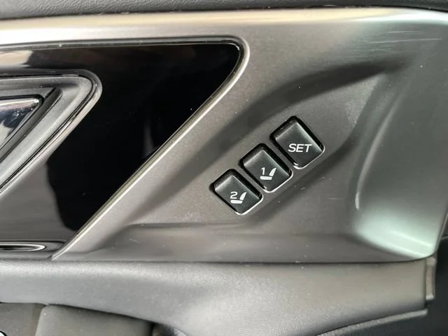 Used 2021 Crystal White Pearl Subaru Limited XT image 42