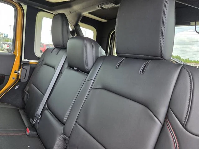 New 2026 Goldilocks Exterior Paint Jeep Rubicon image 22