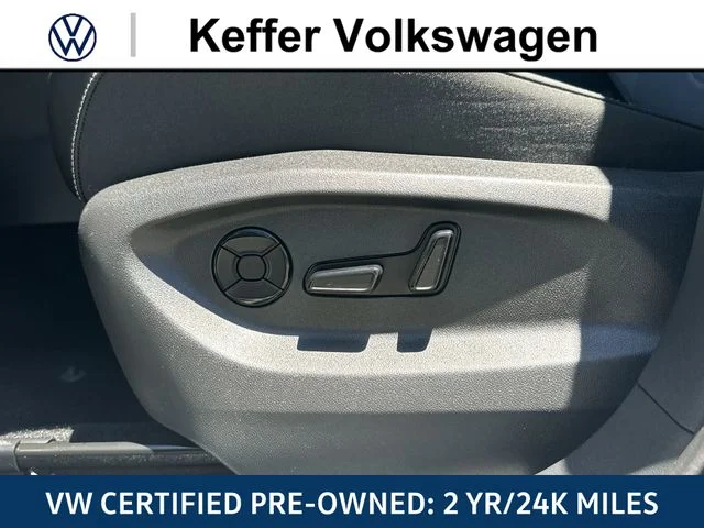Certified Used 2025 White Volkswagen 2.0T SE image 15
