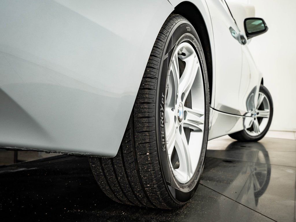 Used 2014 Glacier Silver Metallic BMW 328d xDrive image 40