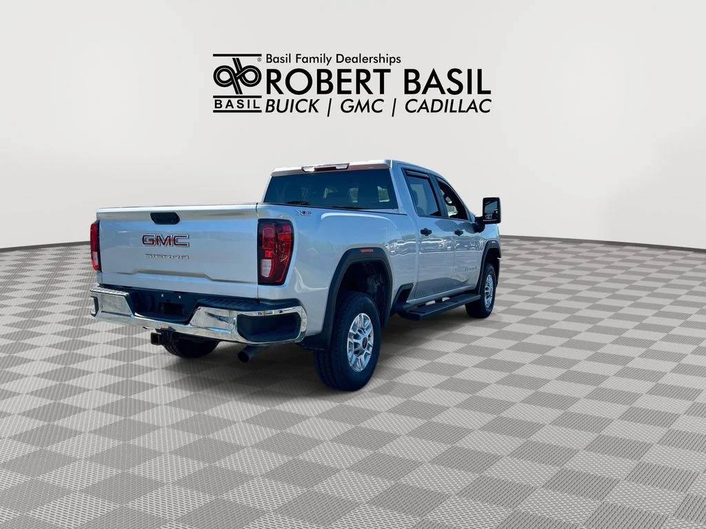 Used 2021 Silver GMC Base image 8