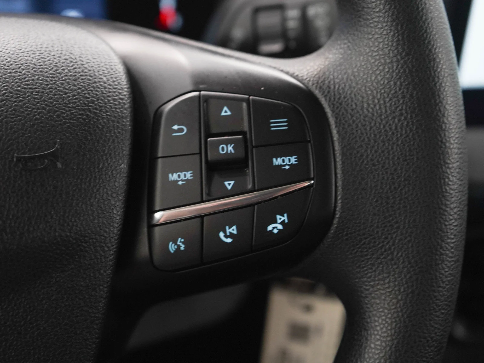 Used 2025 Beige Ford XL image 28