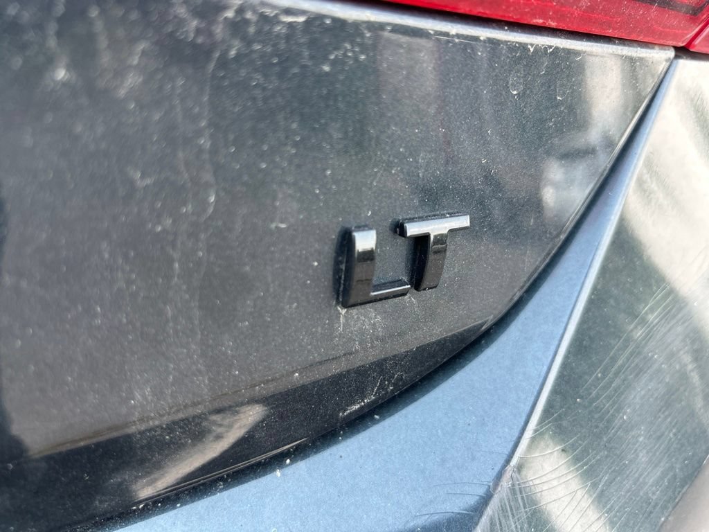 Used 2019 Graphite Metallic Chevrolet LT image 4