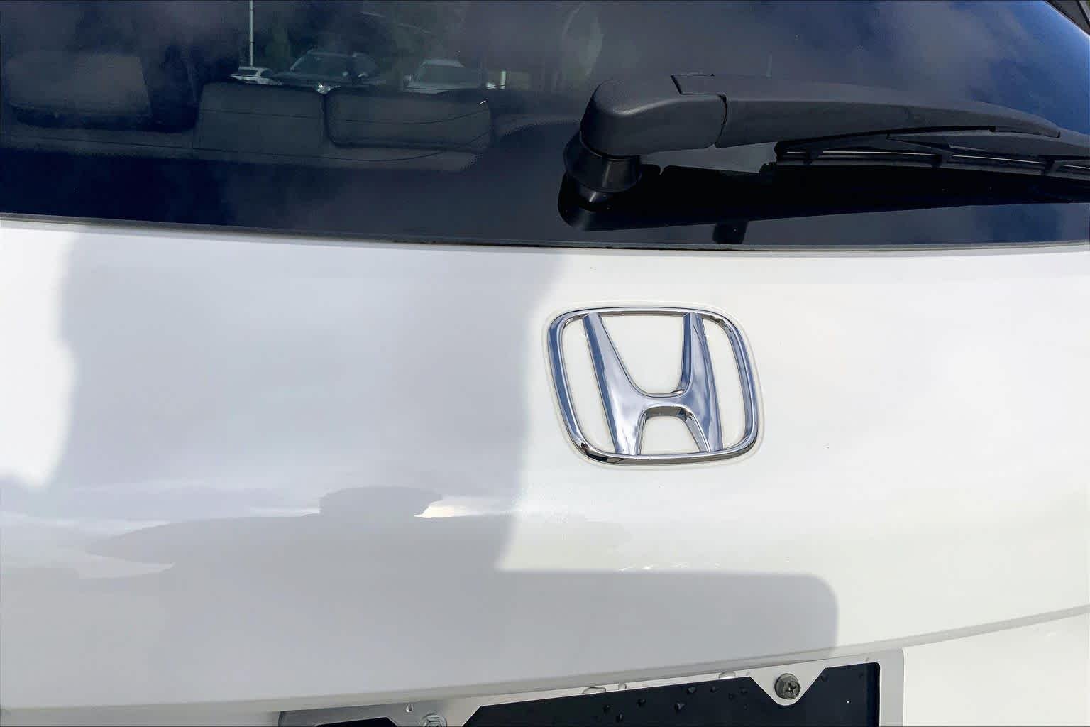 Used 2023 Platinum White Pearl Honda EX-L image 10