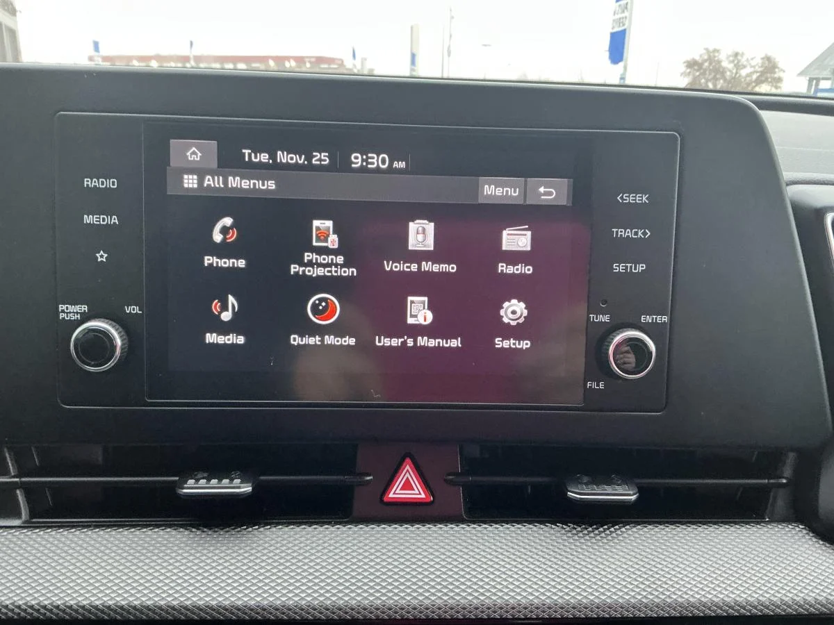 Used 2023  Kia LX image 27
