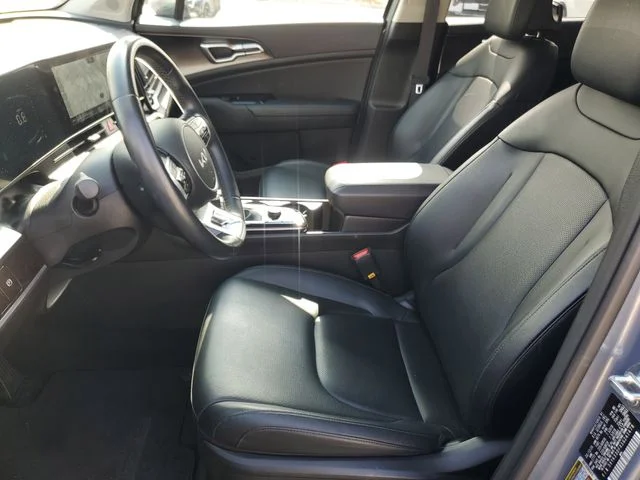 2025 Kia Sportage EX - Photo 16