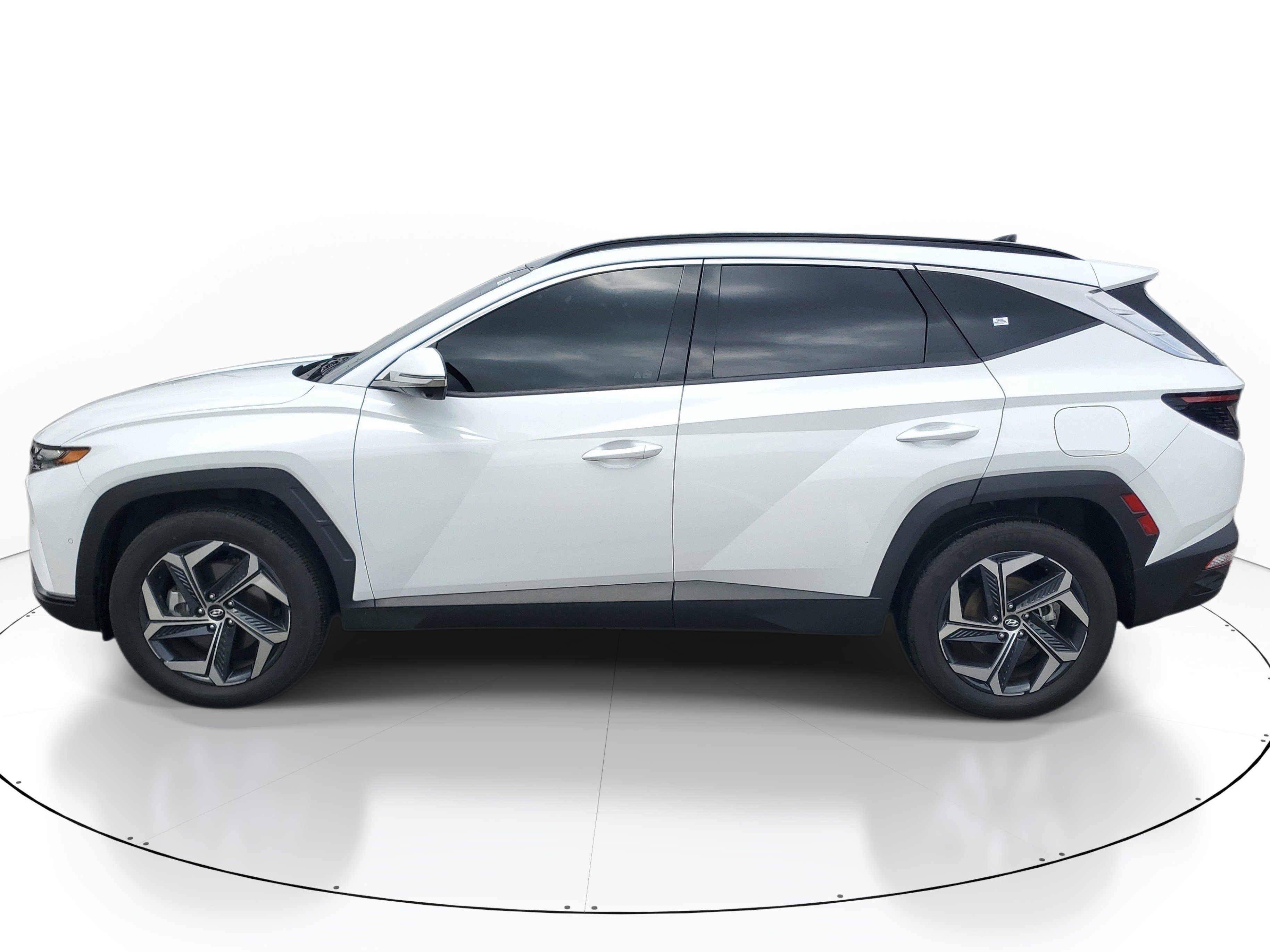 Certified Used 2024 White Pearl Hyundai Limited image 2