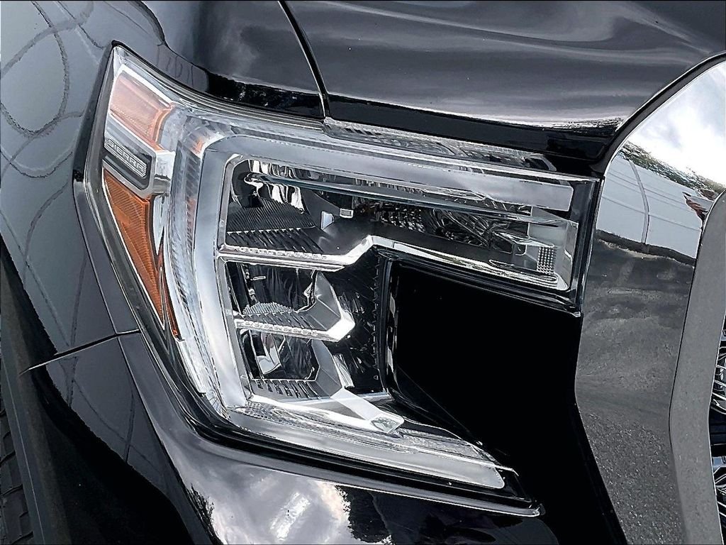 Used 2019 Black GMC SLE image 31