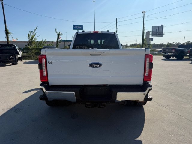 Used 2023 White Ford LARIAT image 4