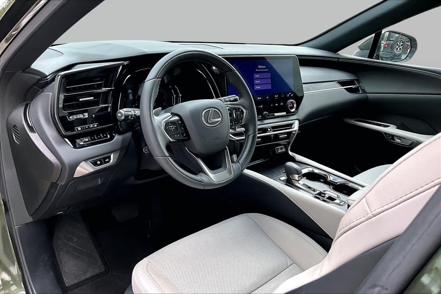 Used 2023 Nori Green Pearl Lexus Premium image 18