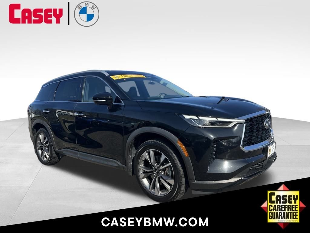 Used 2023 Black INFINITI LUXE image 1
