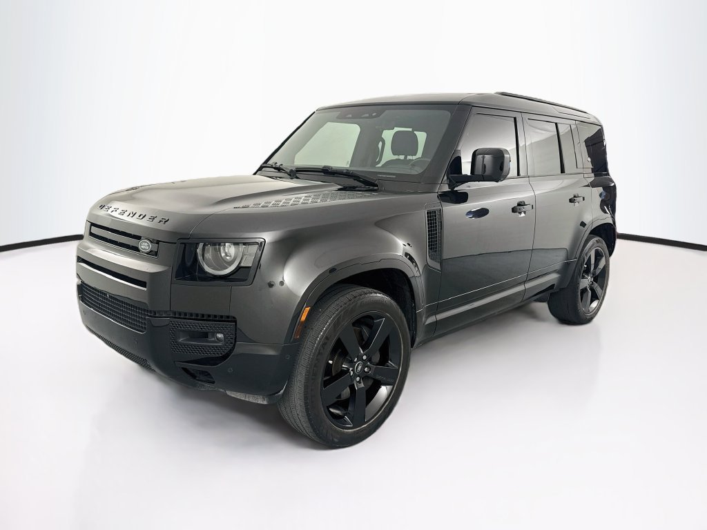 Used 2024 Black Land Rover X-Dynamic SE image 1